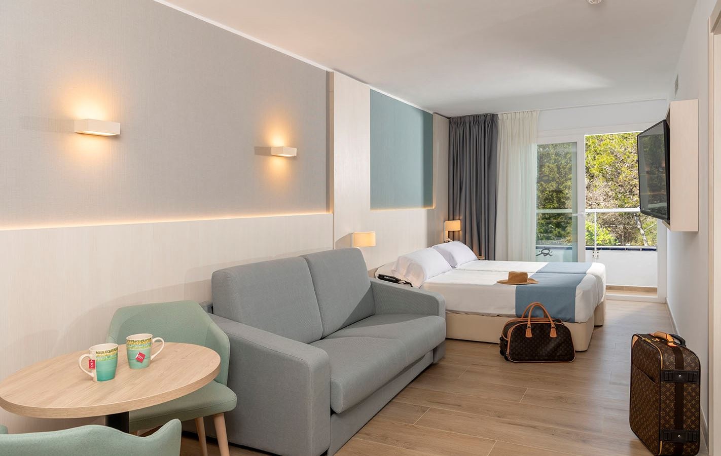 rooms-suite-with-garden-view