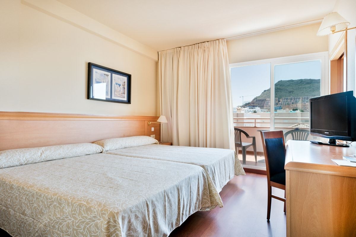 rooms-double-room-standard-wtih-terrace