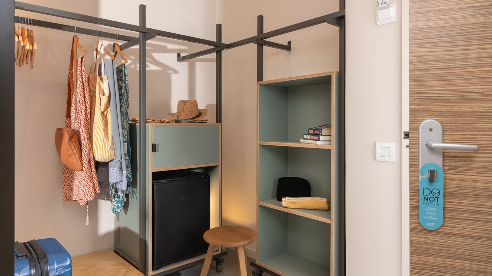 rooms-friendly-room-balcony-or-terrace