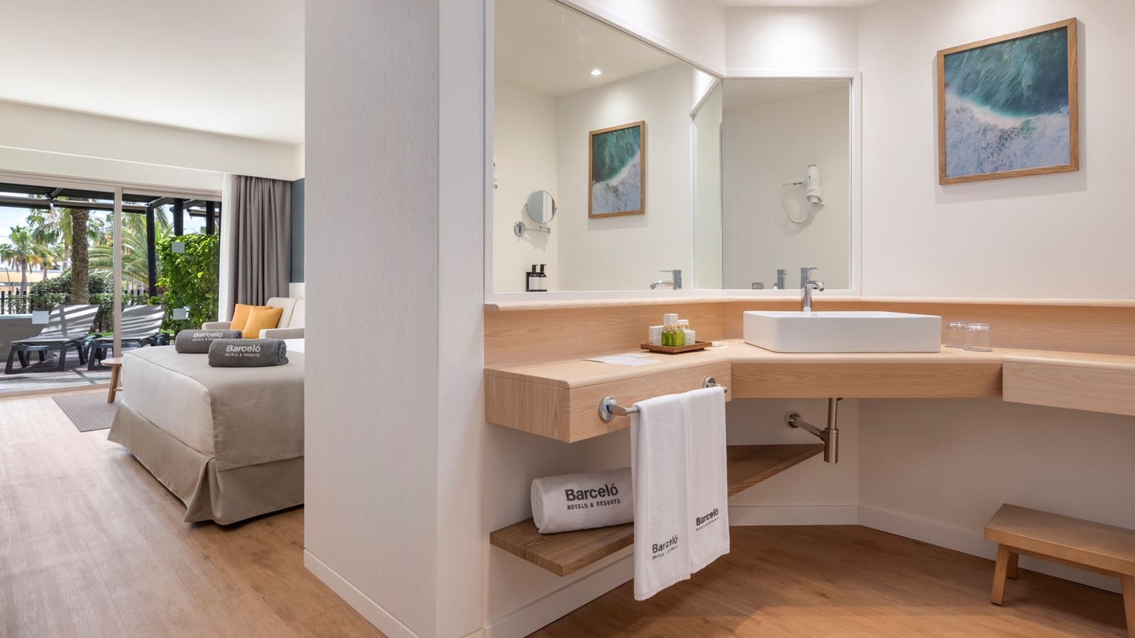 rooms-deluxe-room-with-hot-tub-balcony-or-terrace