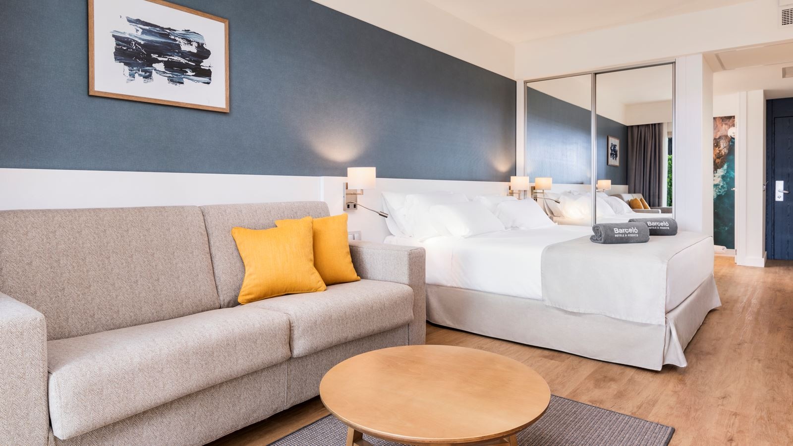 rooms-deluxe-room-balcony-or-terrace