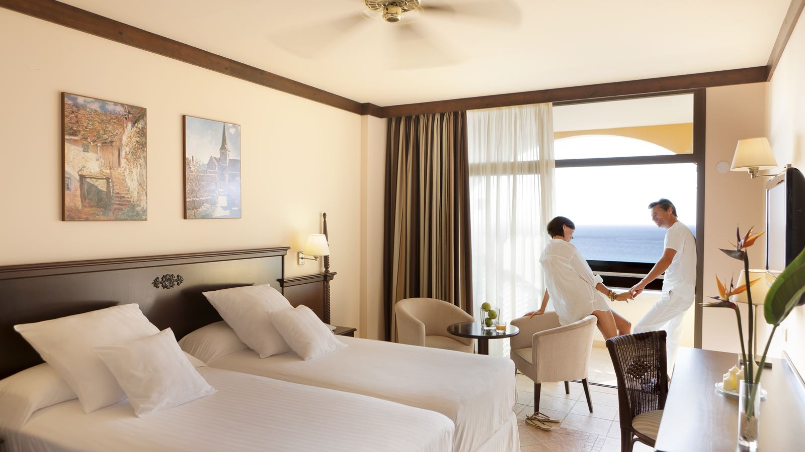 rooms-suite-deluxe-sea-view