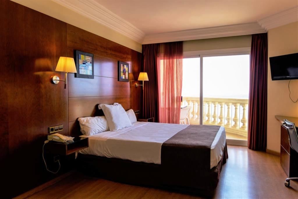 rooms-double-room-balcony-or-terrace