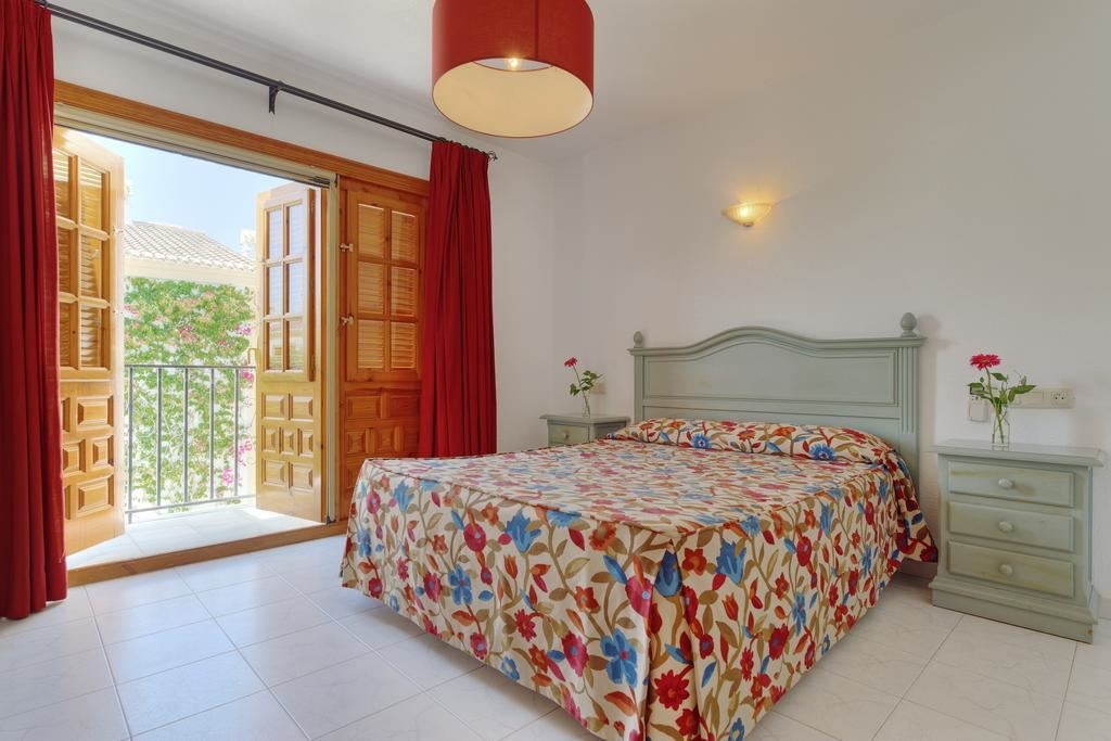 rooms-suite-duplex-seaview-balcony