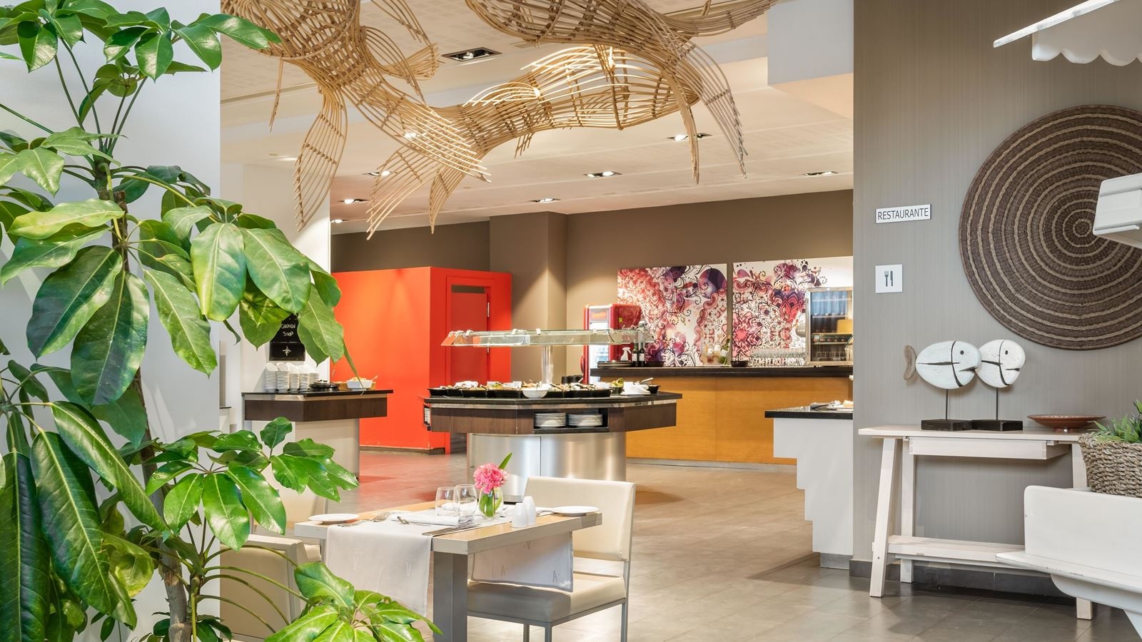 restaurants-restaurant