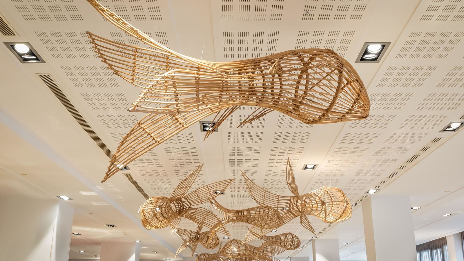 restaurants-restaurant