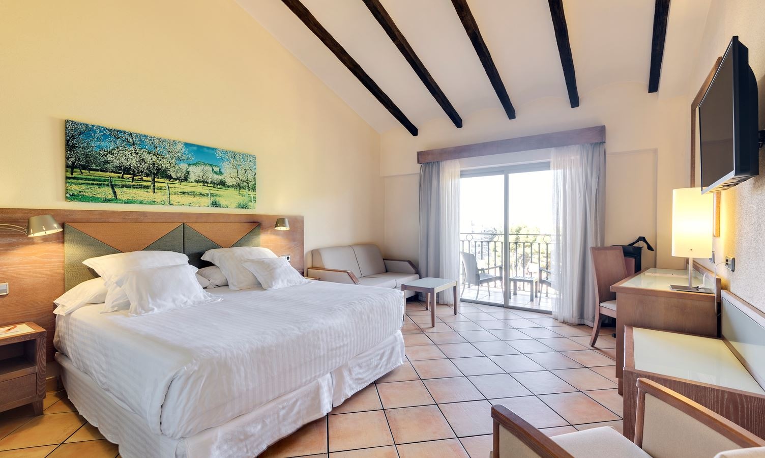 rooms-superior-balcony-or-terrace