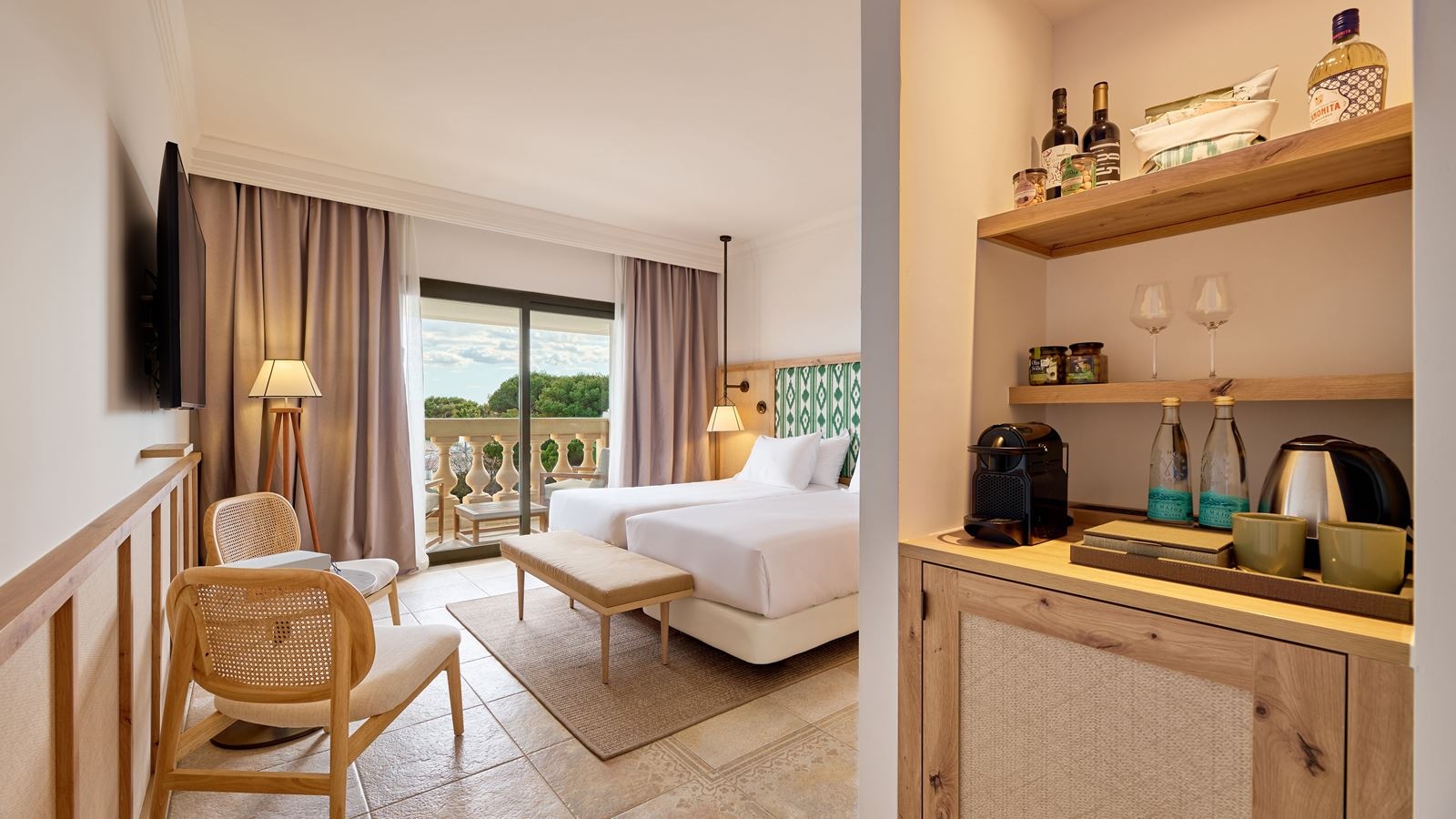 rooms-double-deluxe-2-twin-beds-balcony-or-terrace