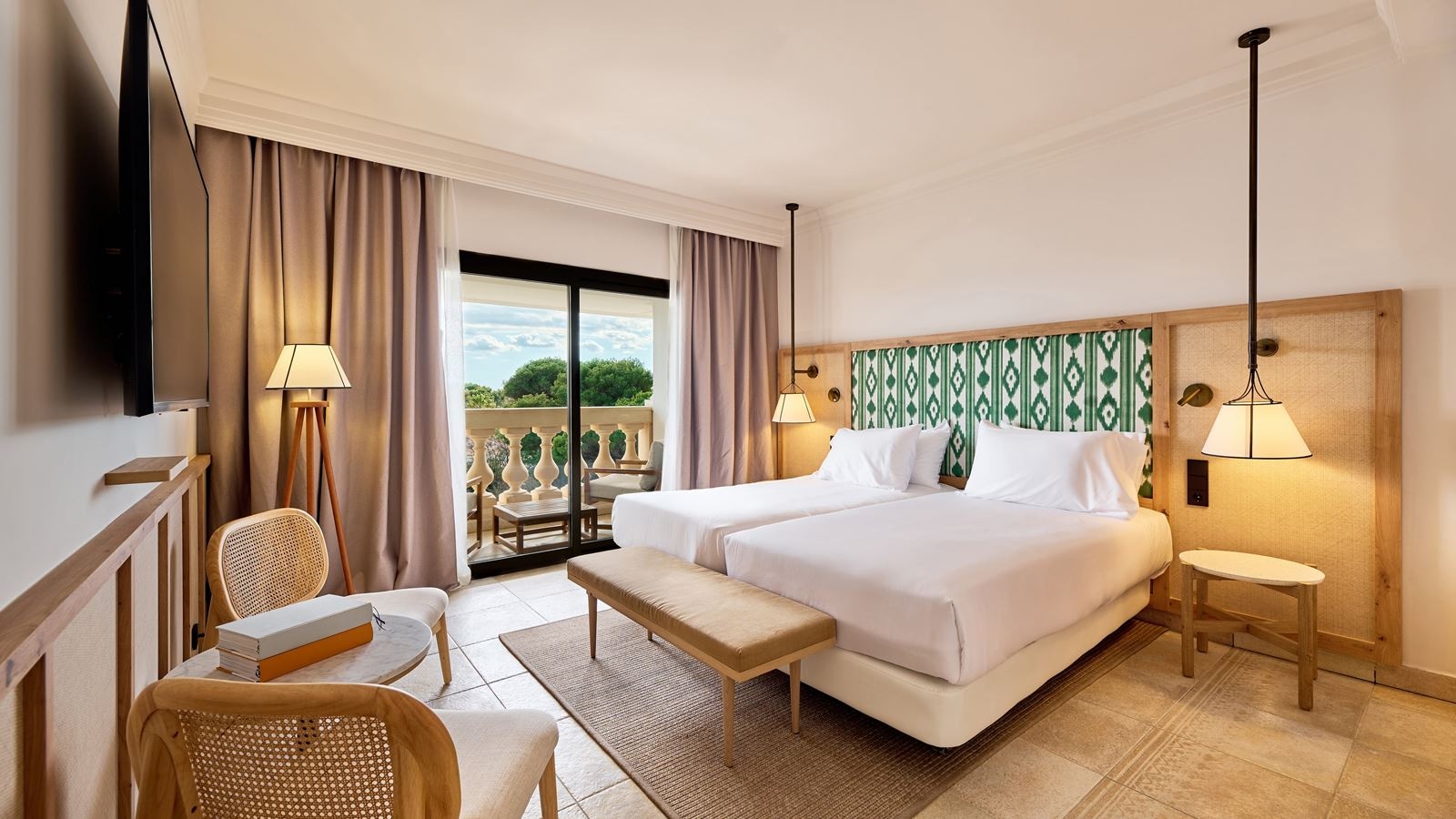 rooms-double-deluxe-2-twin-beds-balcony-or-terrace