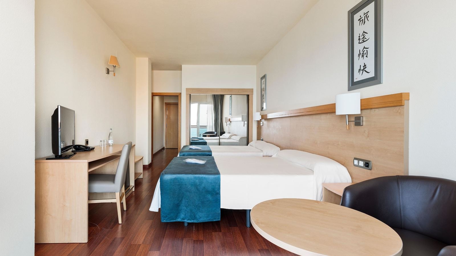 rooms-singleuse-balcony-or-terrace