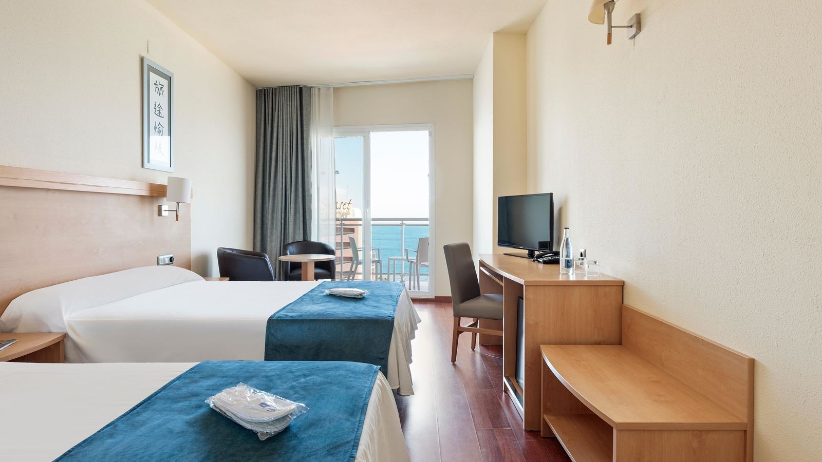 rooms-single-with-chld-balcony-or-terrace