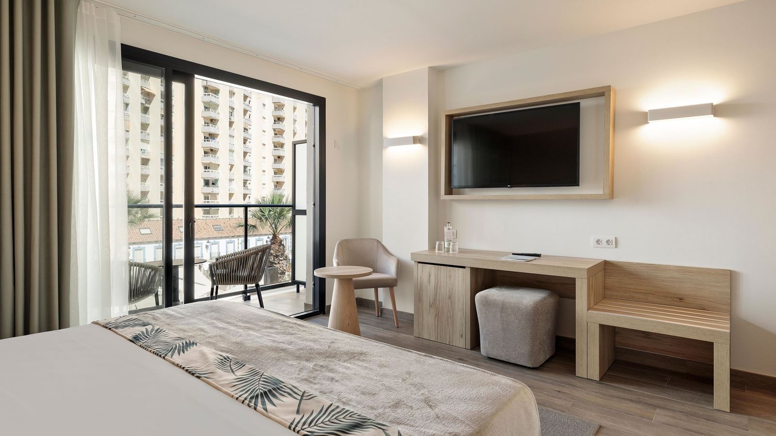 rooms-king-room-side-sea-view-balcony-or-terrace