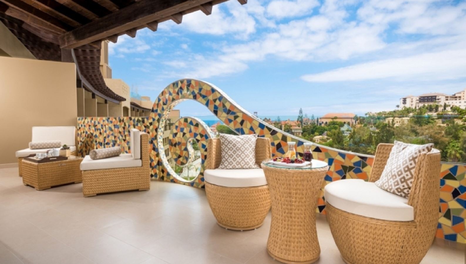 rooms-premium-suite-balcony-or-terrac