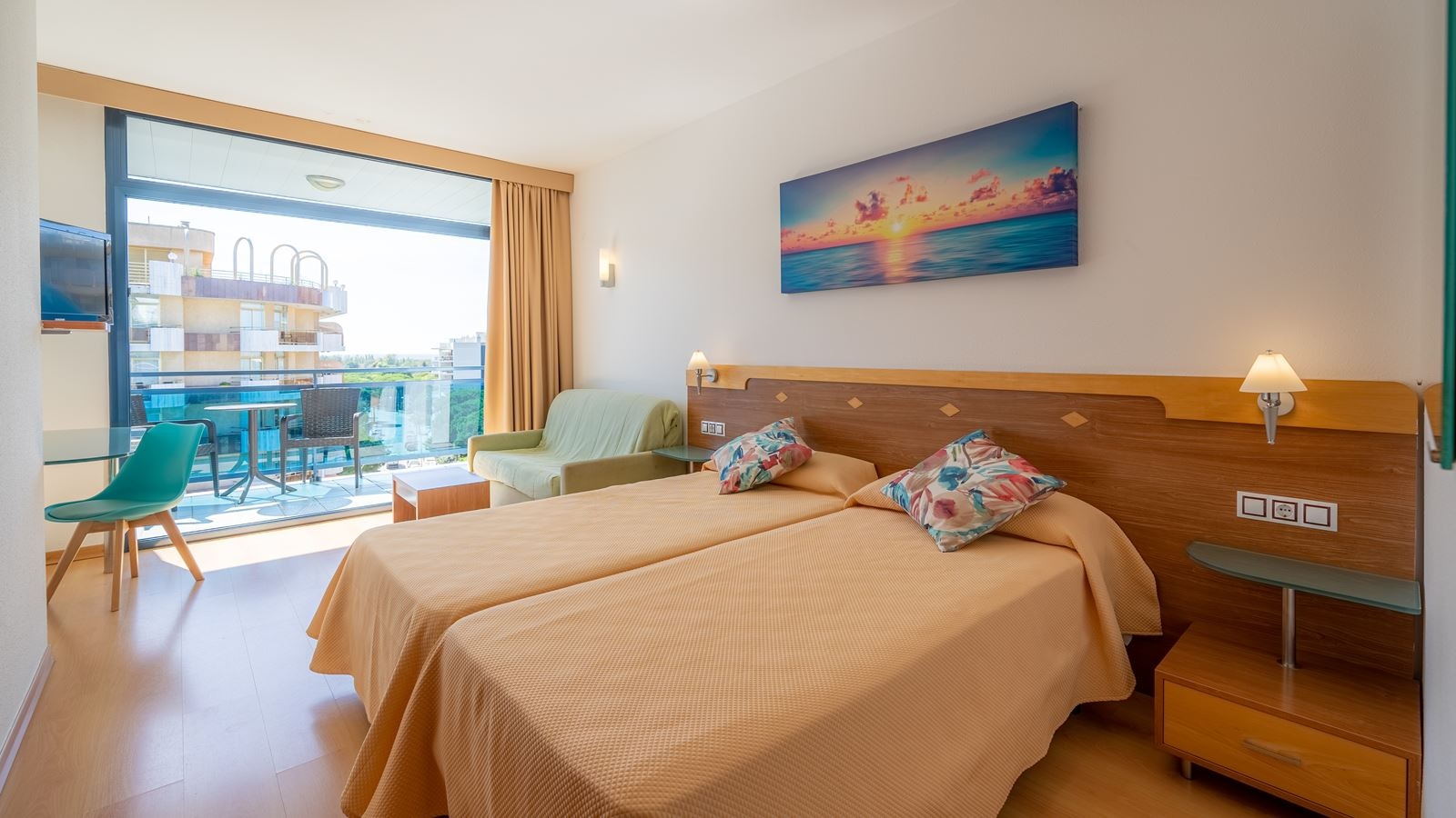 rooms-front-sea-view-room-balcony-or-terrace