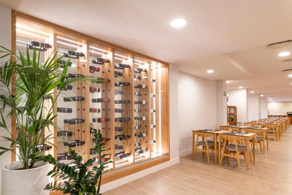 restaurants-main-restaurant