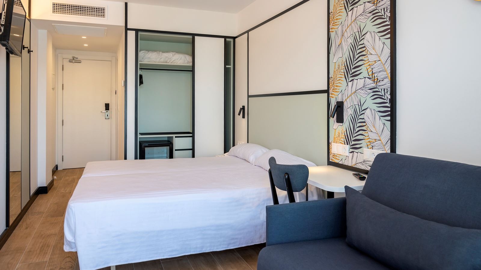 rooms-standard-room-balcony-or-terrace