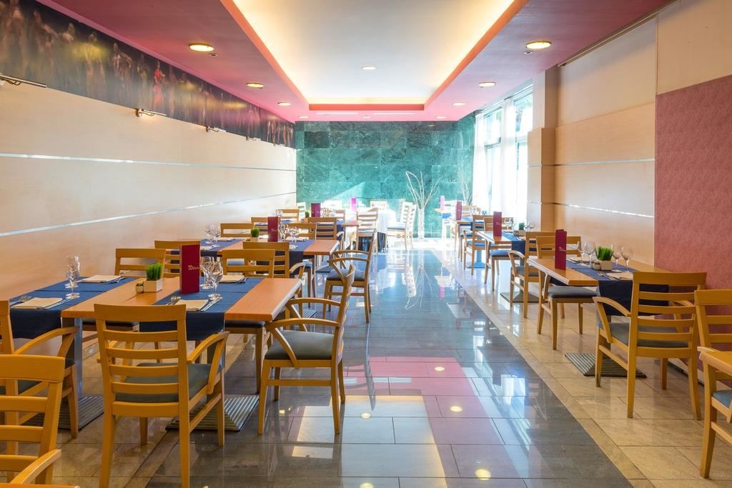 restaurants-restaurants