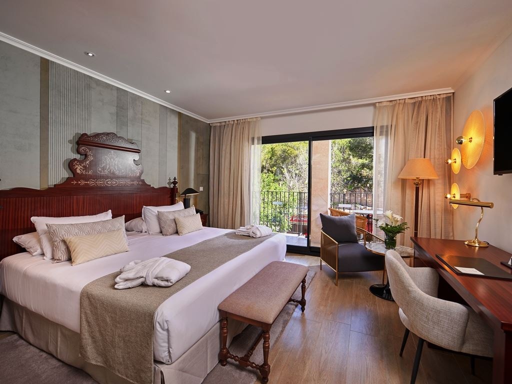 rooms-deluxe-balcony-or-terrace