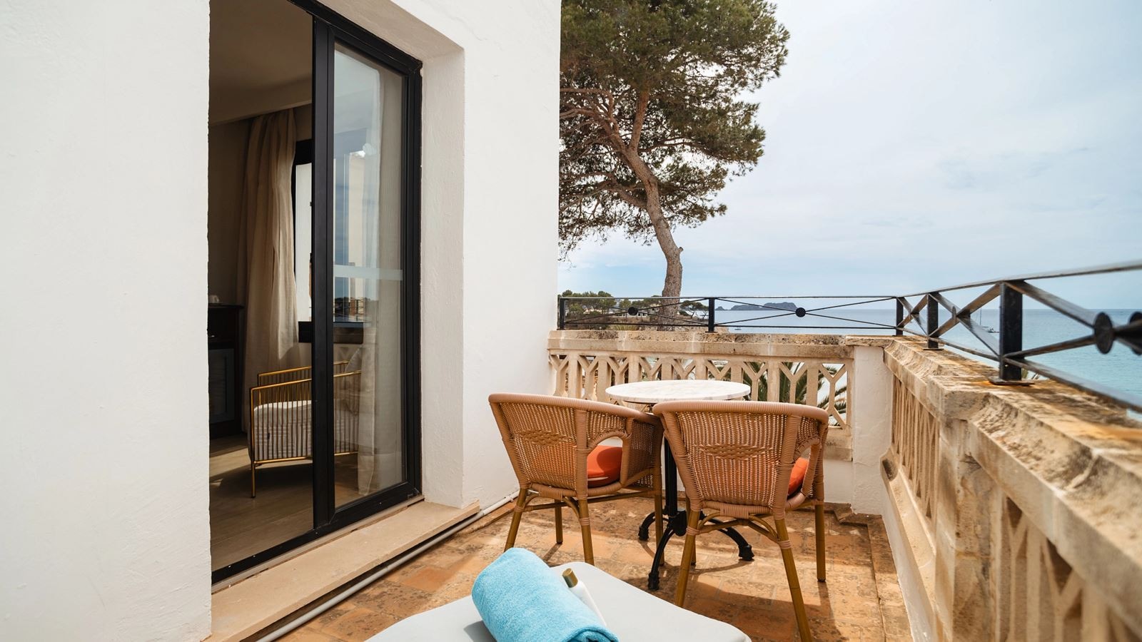 rooms-suite-sea-view-preffered-club