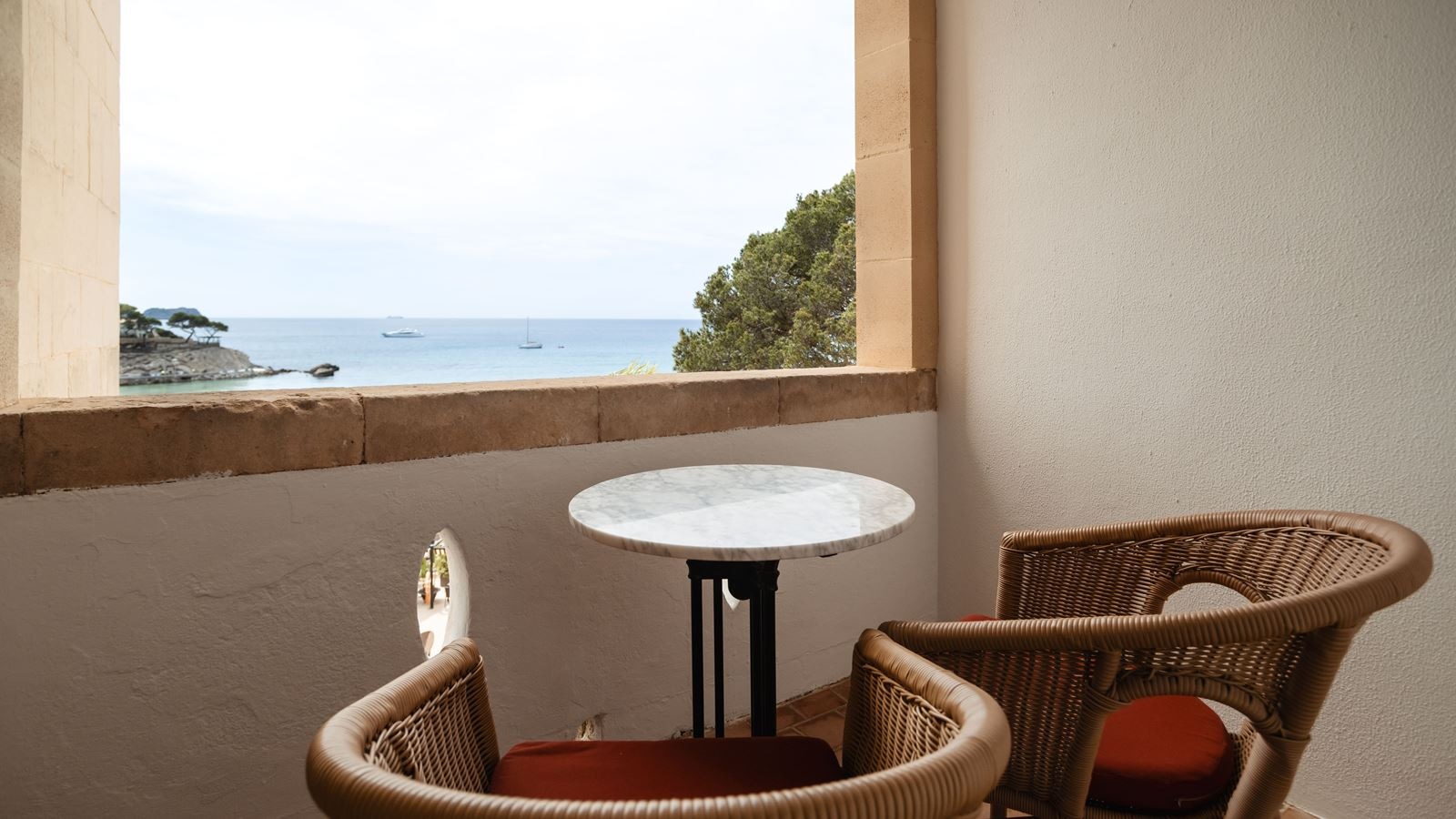 rooms-juior-suite-sea-view-front-preffered-club