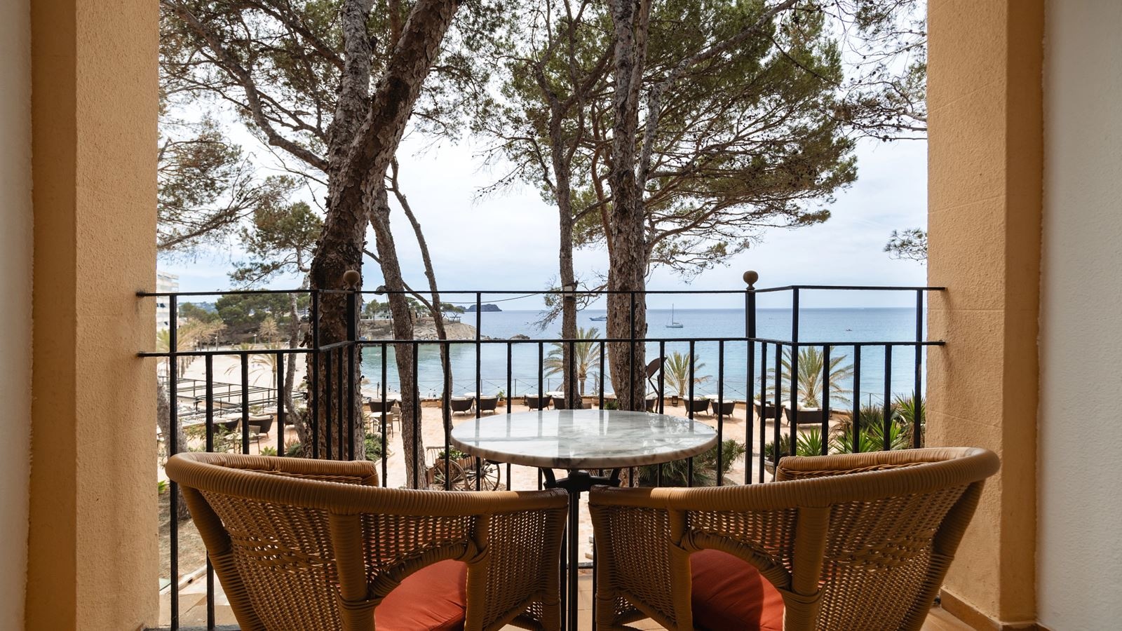 rooms-suite-sea-view-preffered-club