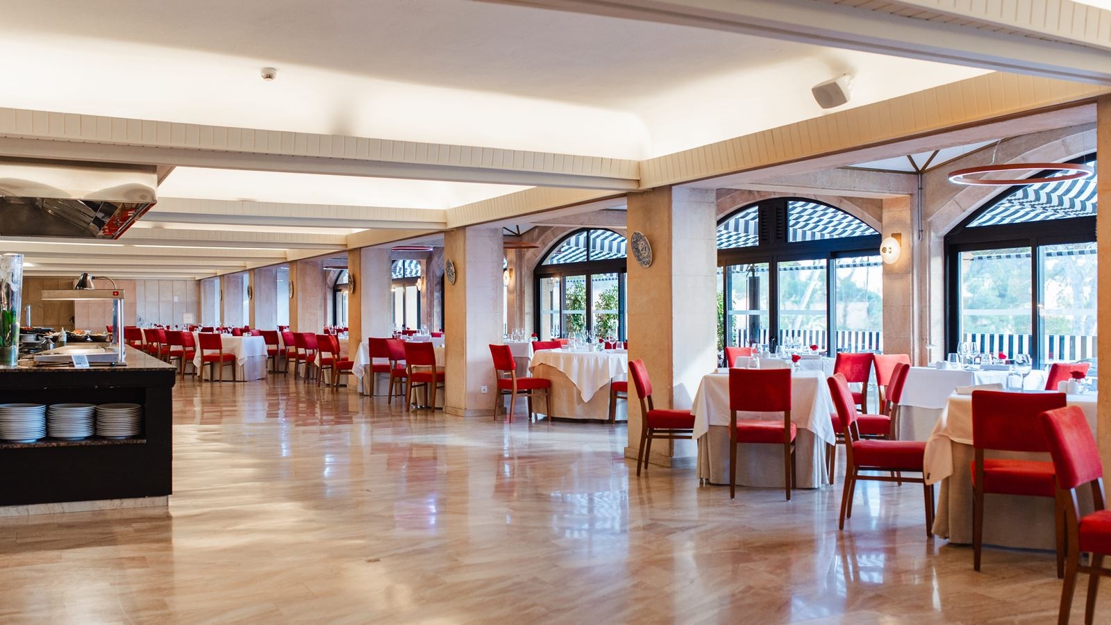 restaurants-world-café