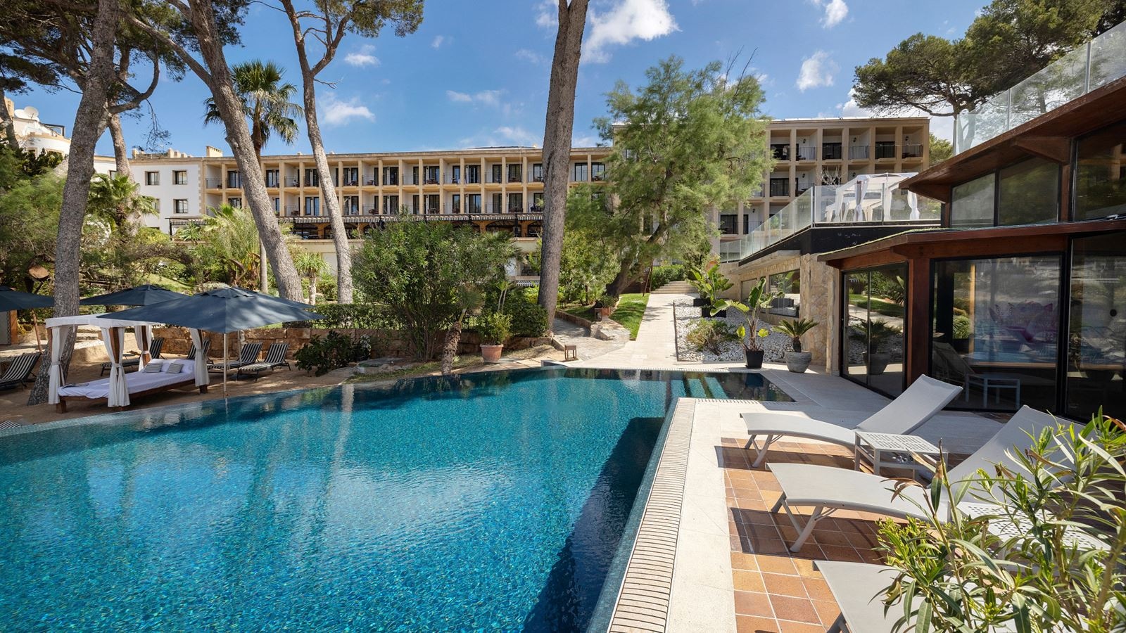 rooms-master-suite-sea-view-preffered-club