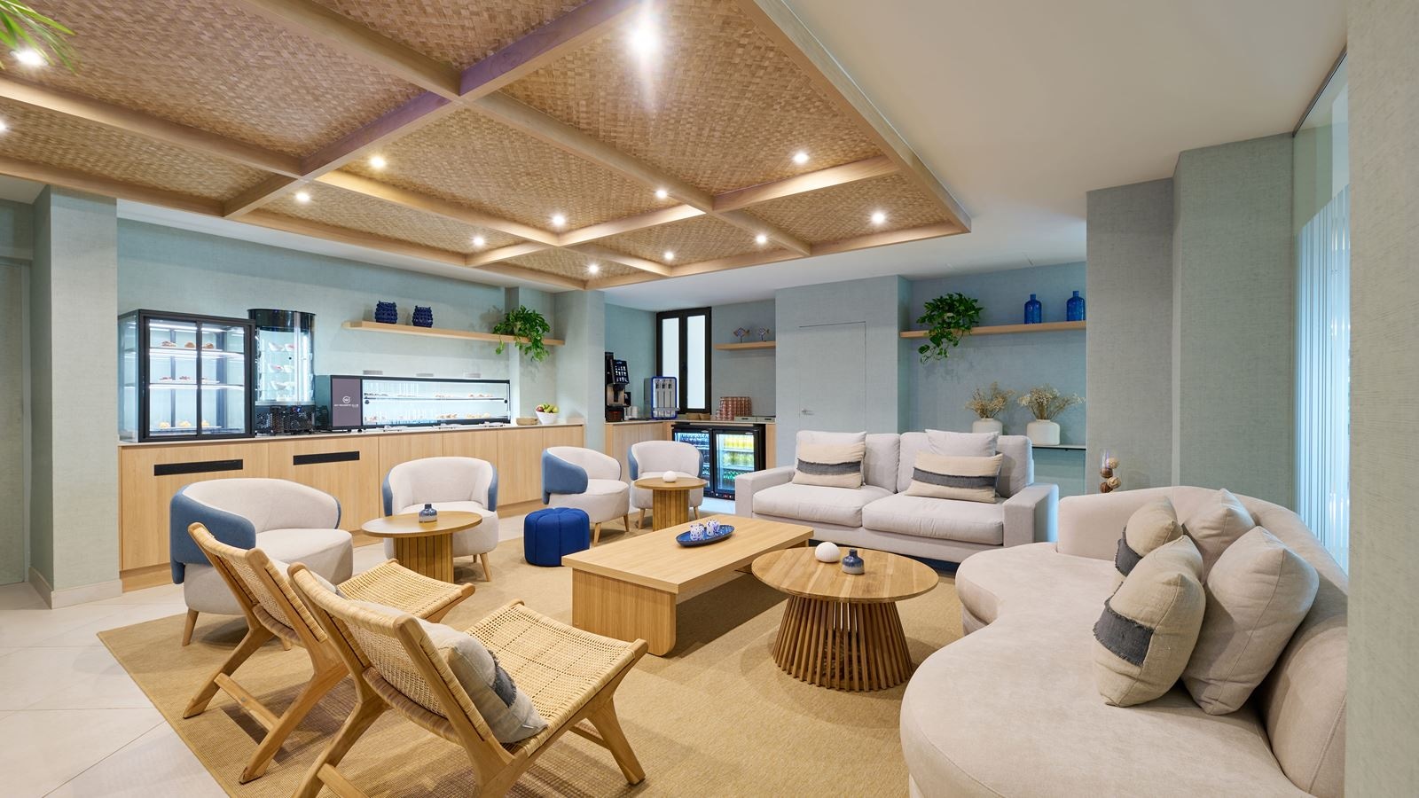 bars-my-favorite-club-lounge