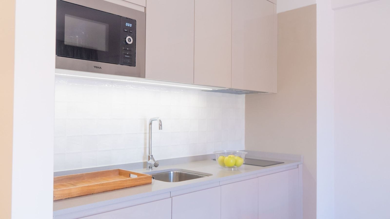 rooms-1-bedroom-apartment-superior-sea-view--balcony-or-terrace