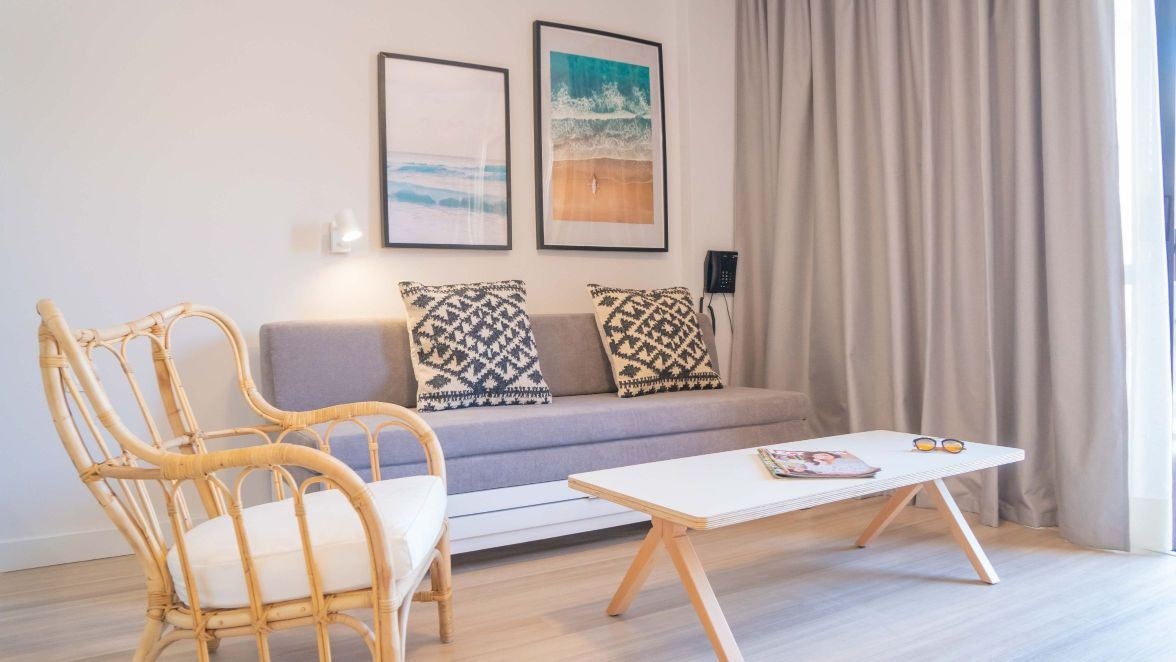 rooms-1-bedroom-apartment-superior-sea-view--balcony-or-terrace