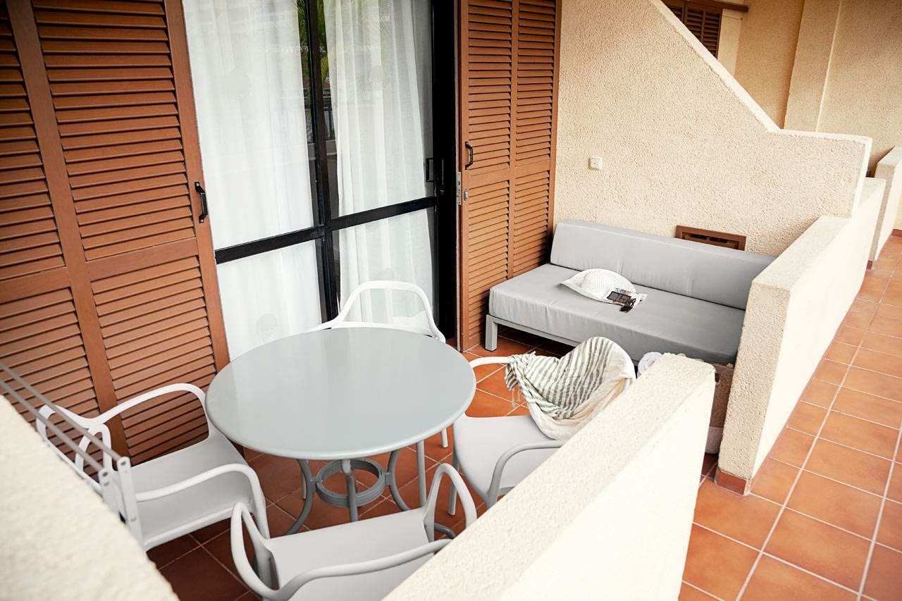 rooms-2-bedroom-superior-apartment-balcony-or-terrace