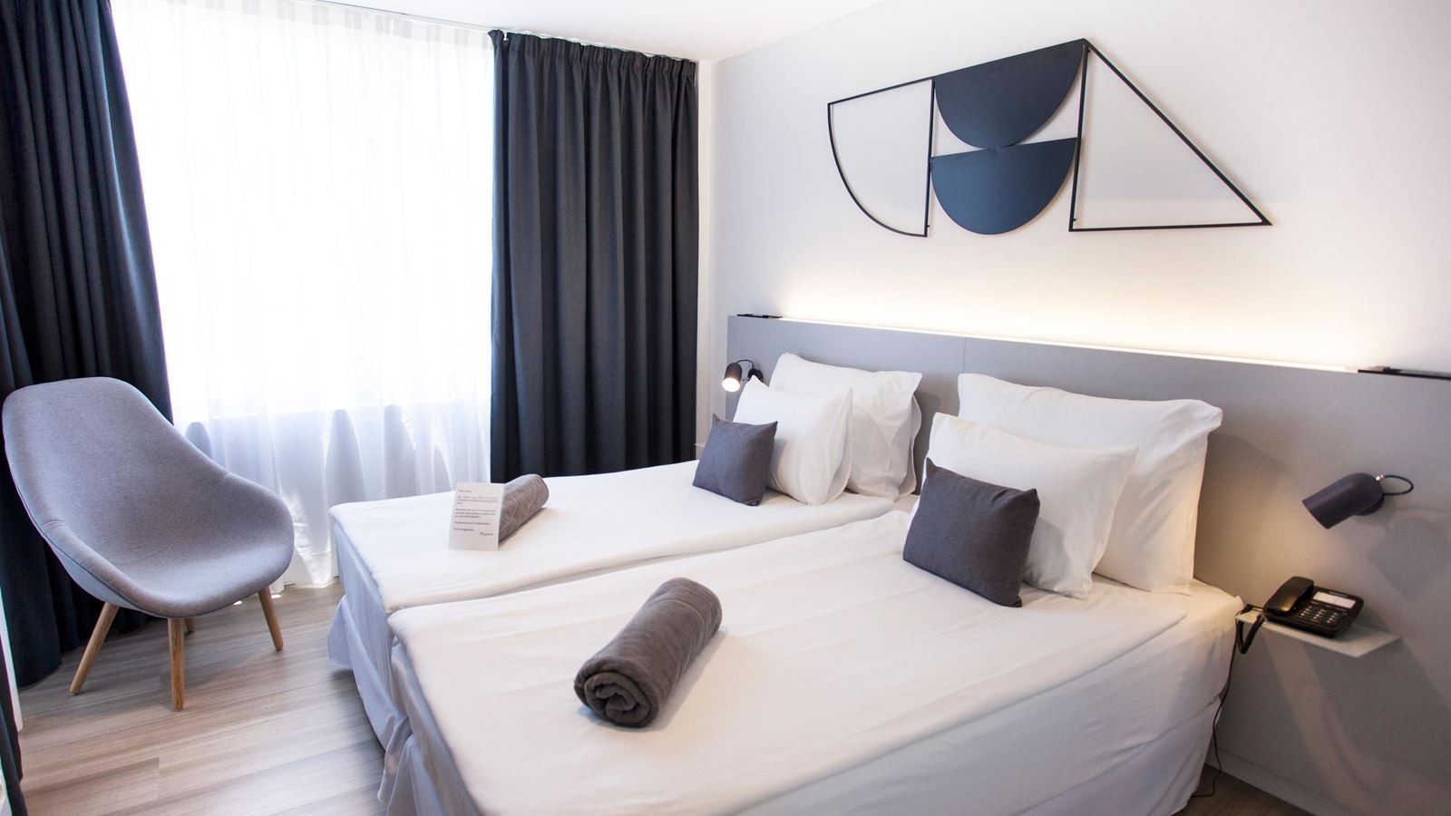 rooms-suite-sea-view--balcony-or-terrace