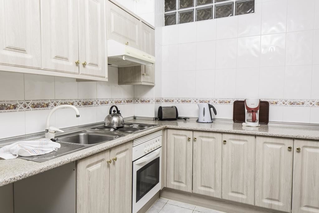 rooms-1-bedroom-apartment-private-garden