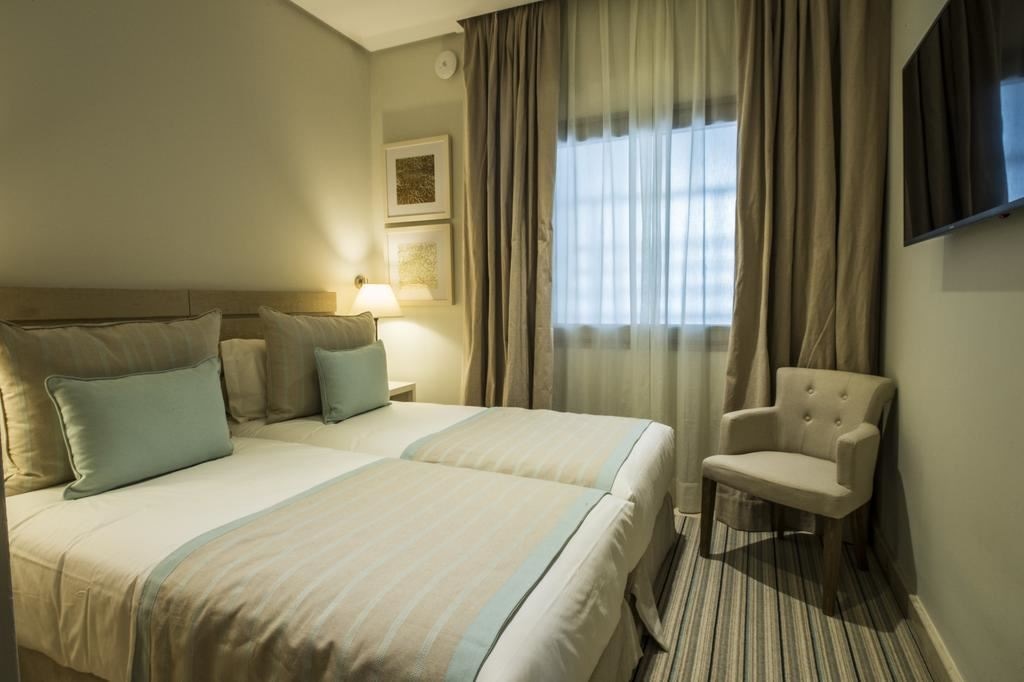 rooms-2-bedrooms-suite-partial-sea-view-jacuzzi