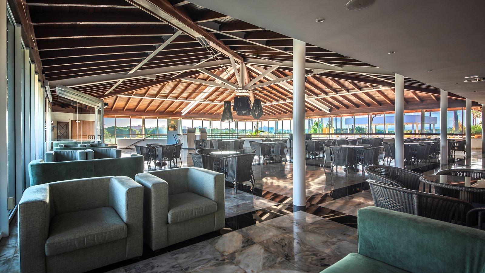 restaurants-restaurant