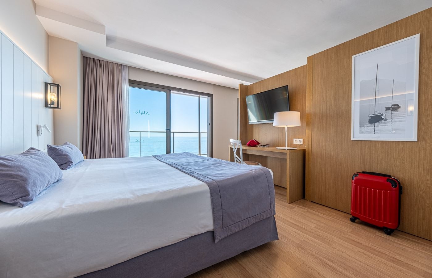 rooms-js--junior-suite