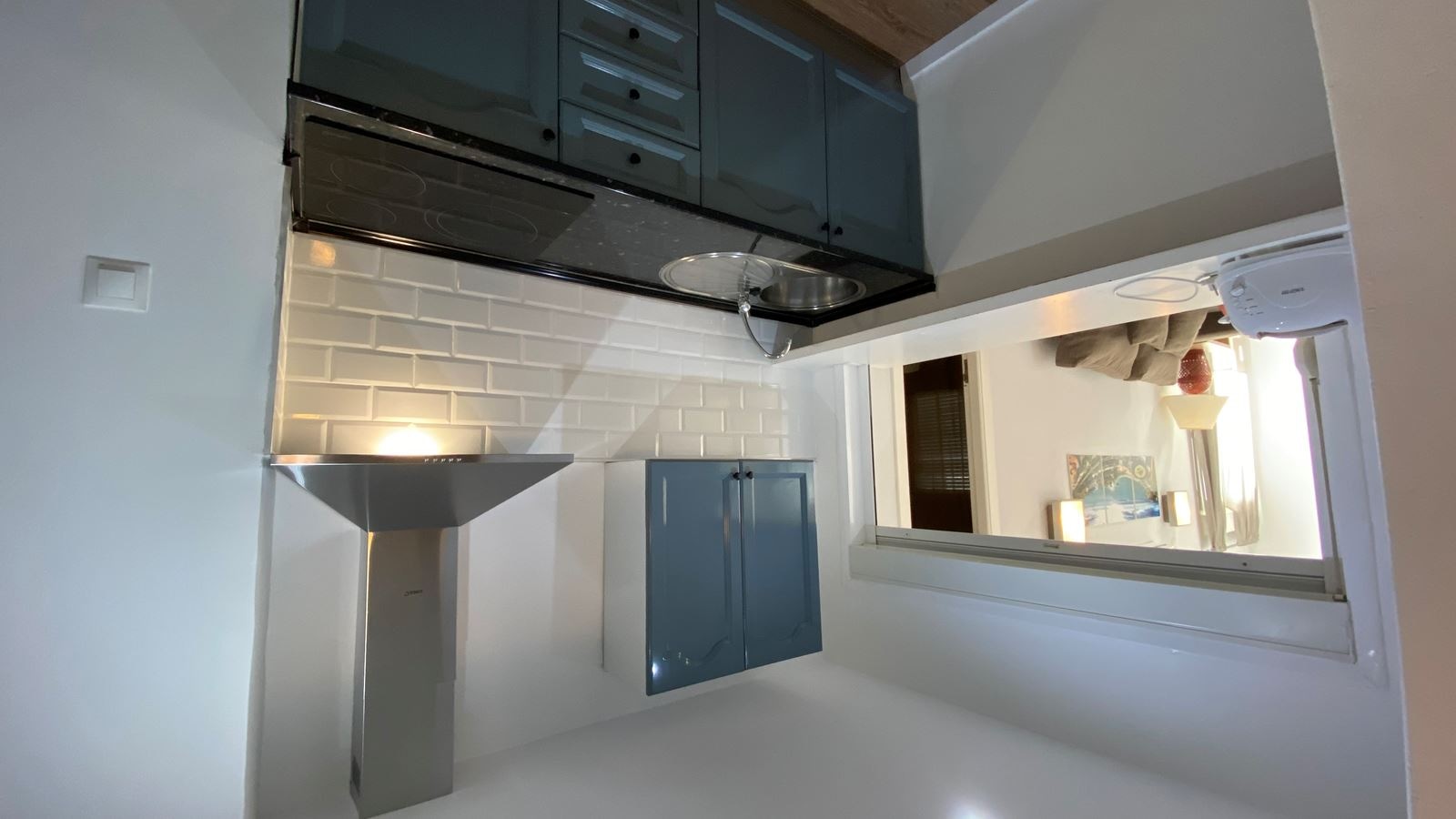 rooms-al--1-bedroom-apartment-lateral-side-sea-view