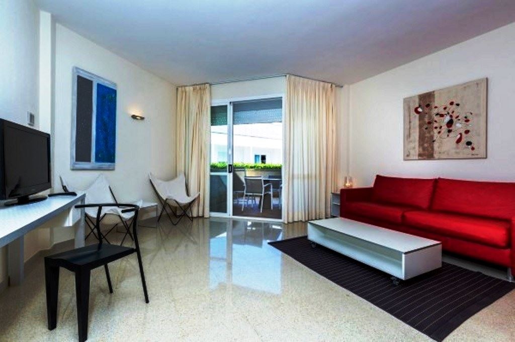 rooms-suite-garden-view-balcony-or-terrace