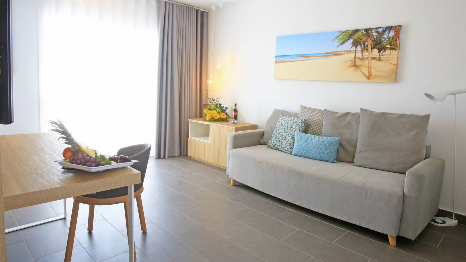 rooms-2-bedroom-standard-suite-balcony-or-terrace