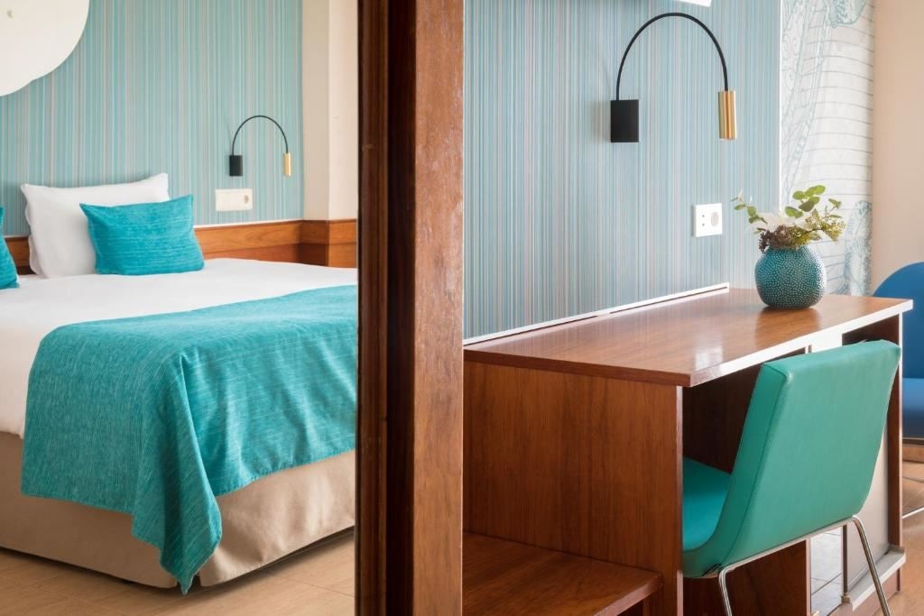 rooms-double-superior-room-balcony-or-terrace