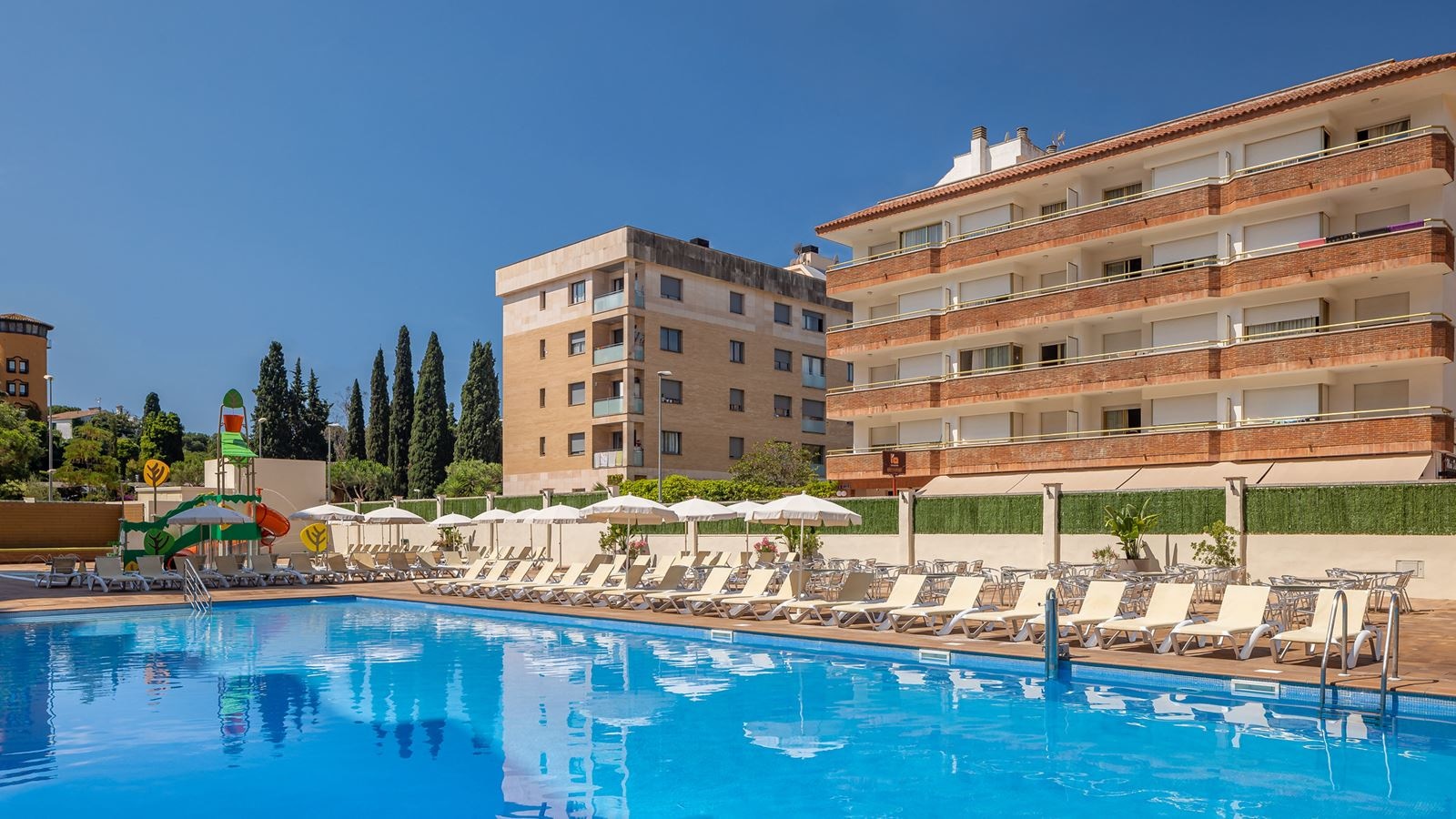 pools-outdoor-childrens-pool