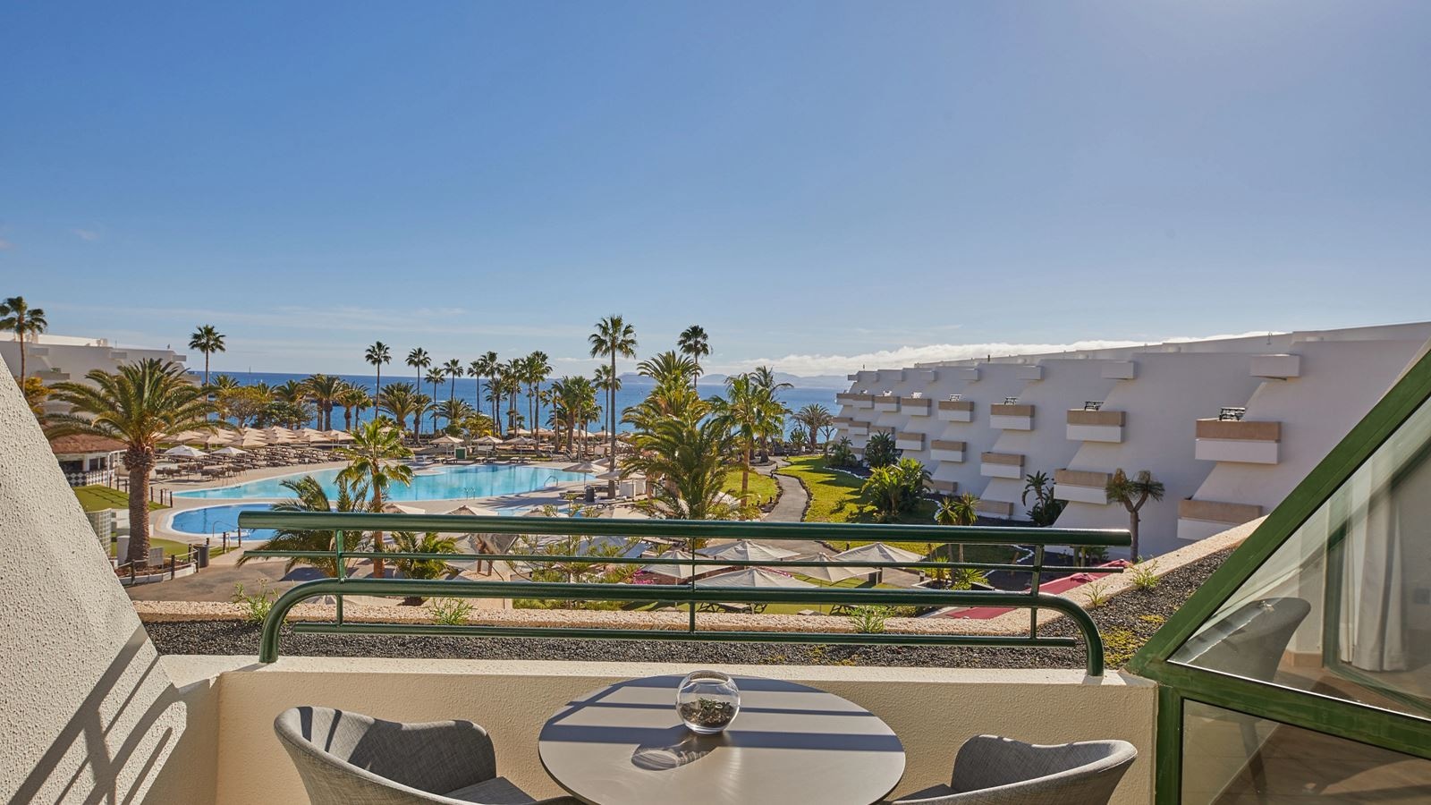 rooms-suite-sea-view-preffered-club-balcony-or-terrace