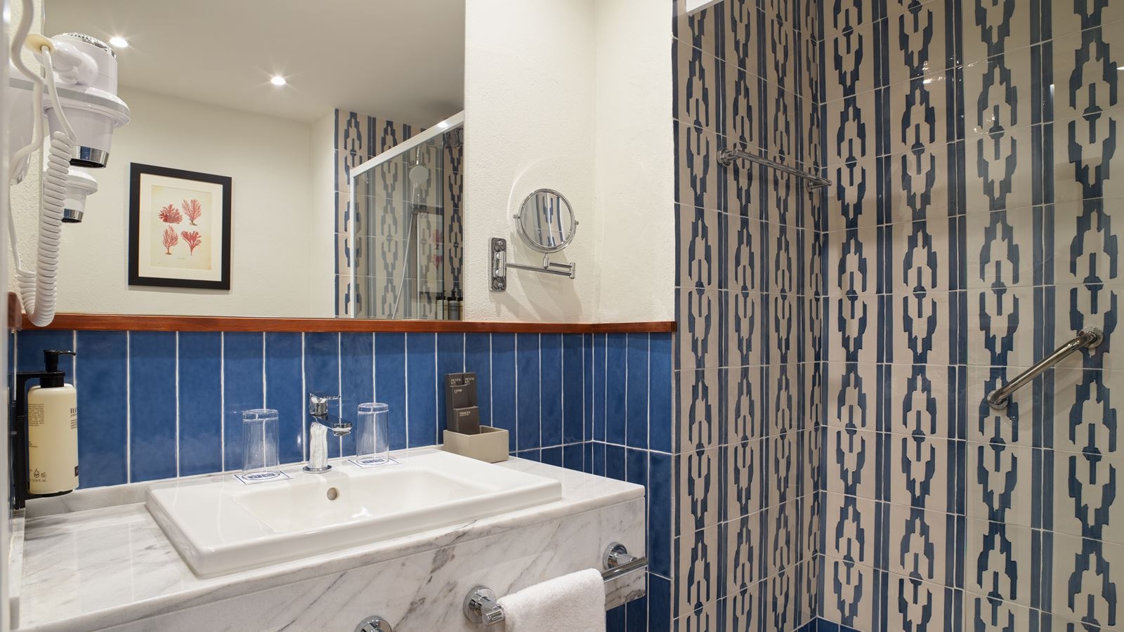 rooms-double-superior-room-pool-view-balcony-or-terrace