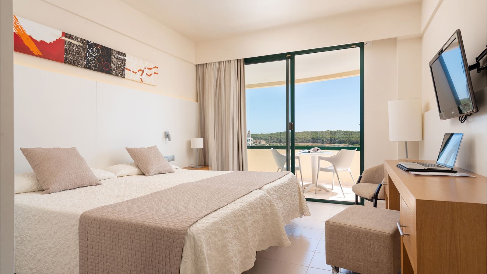 rooms-double-lateral-sea-view-with-balcony