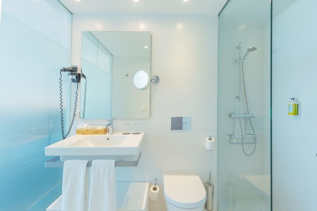 rooms-double-sea-front-balcony