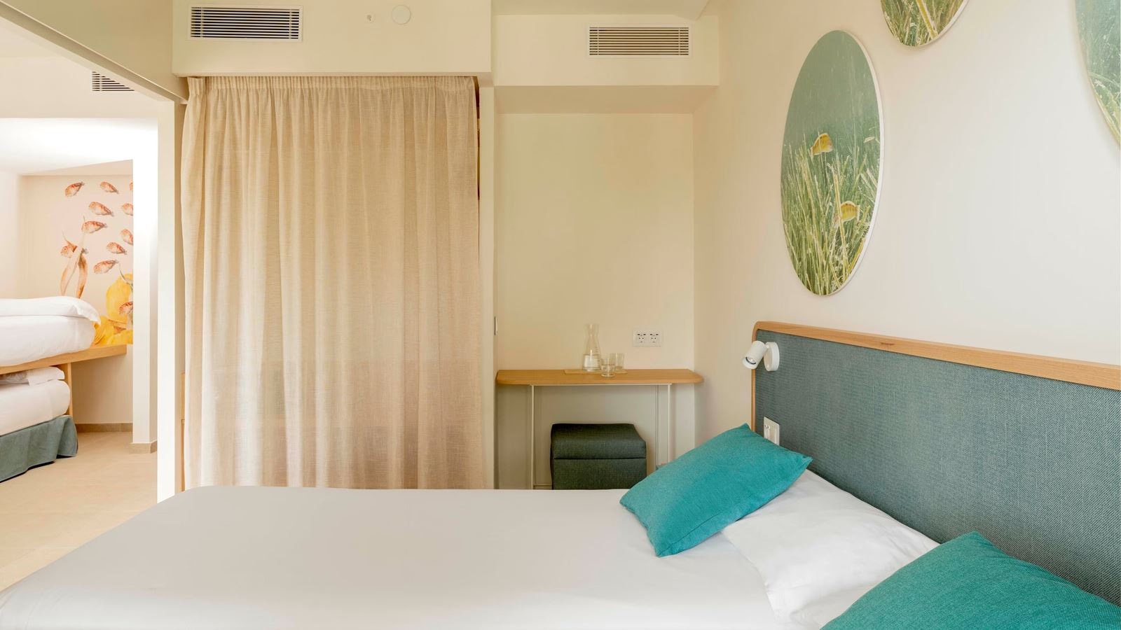 rooms-family-ssv-b-with-balcony