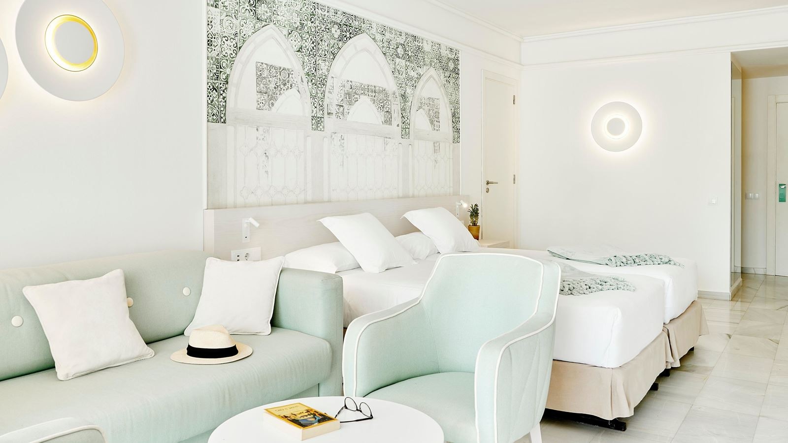 rooms-double-sharing-jacuzzi