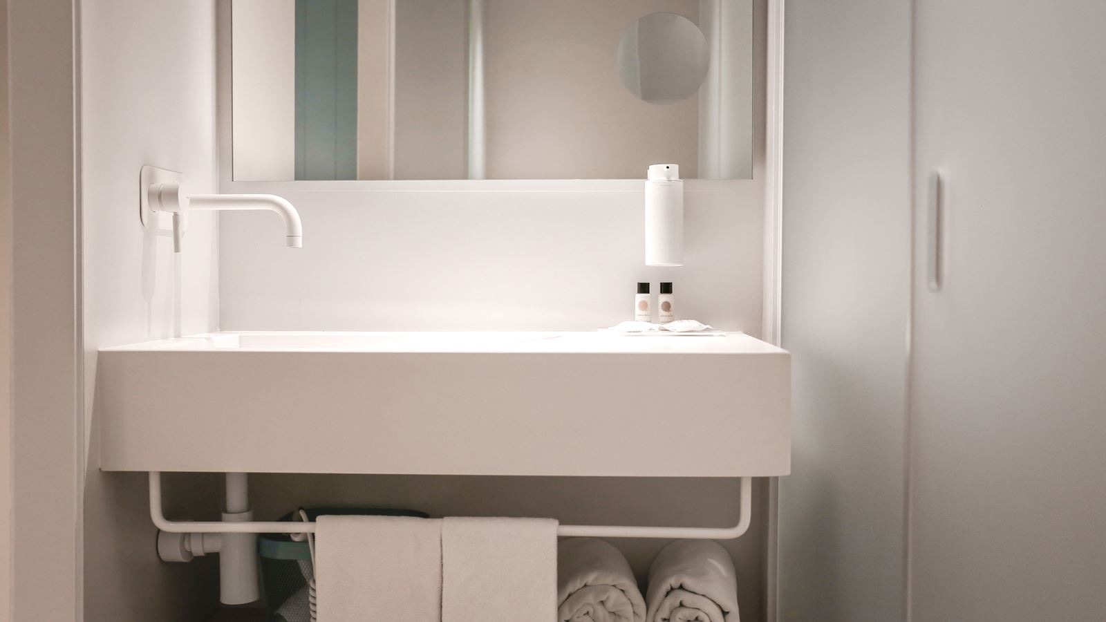 rooms-double-balcony-or-terrace