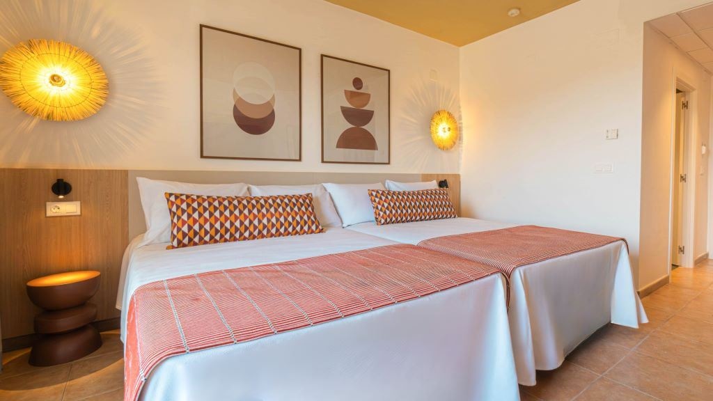 rooms-standard-room-balcony-or-terrace