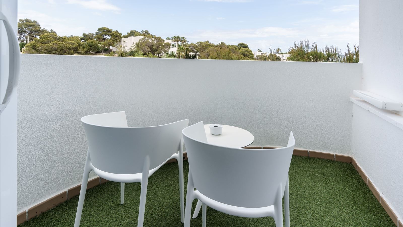 rooms-my-favorite-club-double-superior-frontal-sea-view-balcony